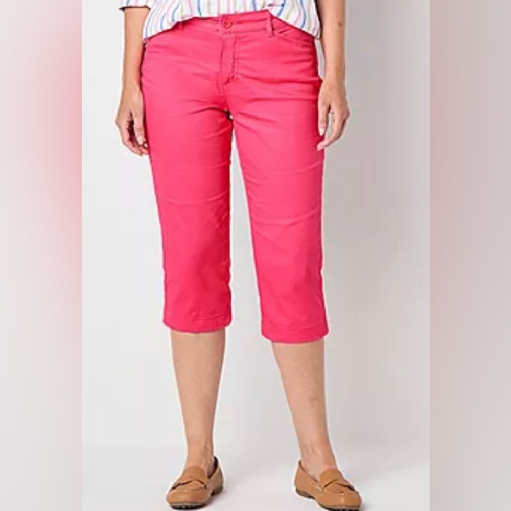 NEW St. John's Bay Secretly Slender Mid Rise Capri Pant